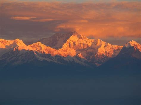 POWER EVENING – 8 PM – KANCHENJUNGA – BHUTAN .